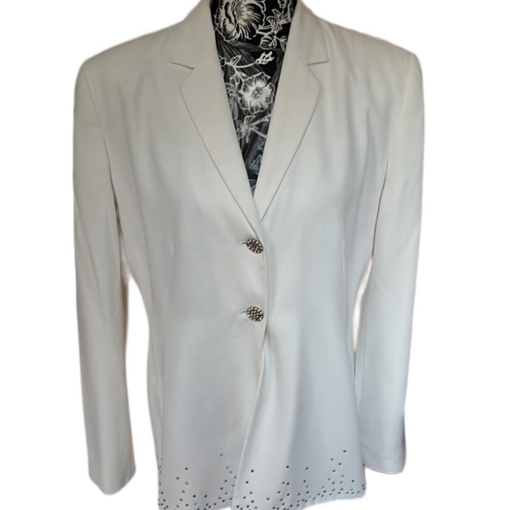Focus 2000 size 12 white skirt suit with jacket rhinestone detail
